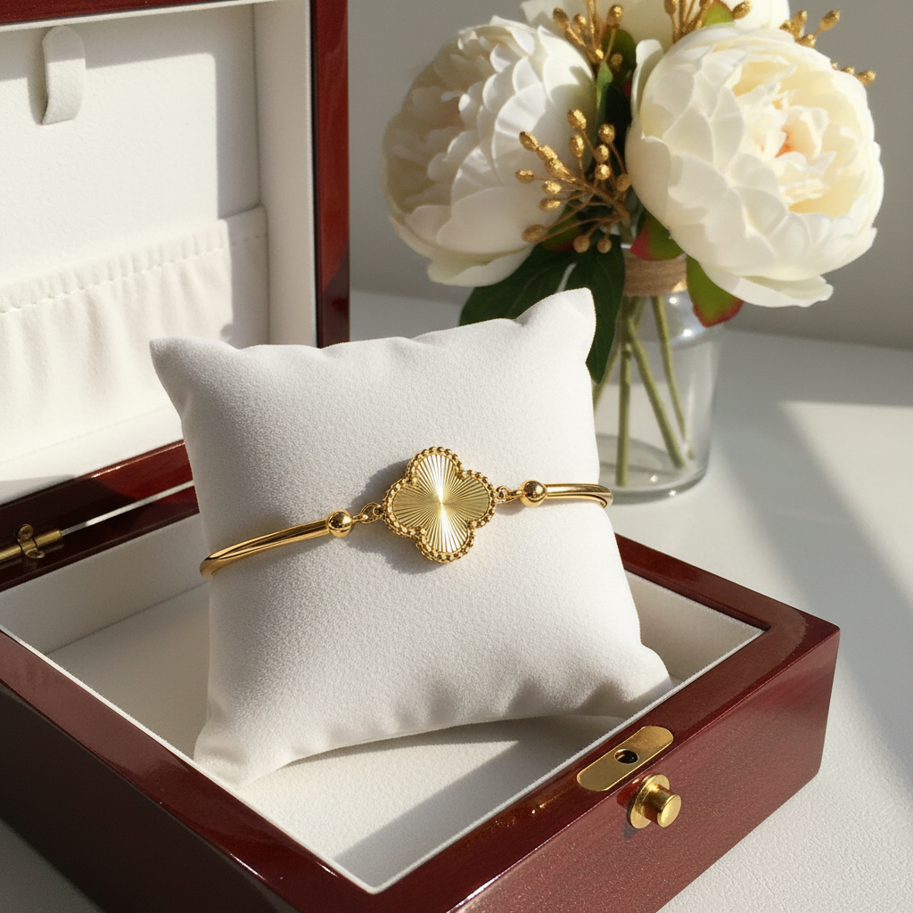 Leaf Gold Sporty Stainless Steel 18k Bracelet