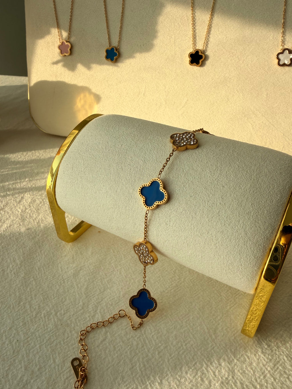 Leaf Blue Shiny Bracelet