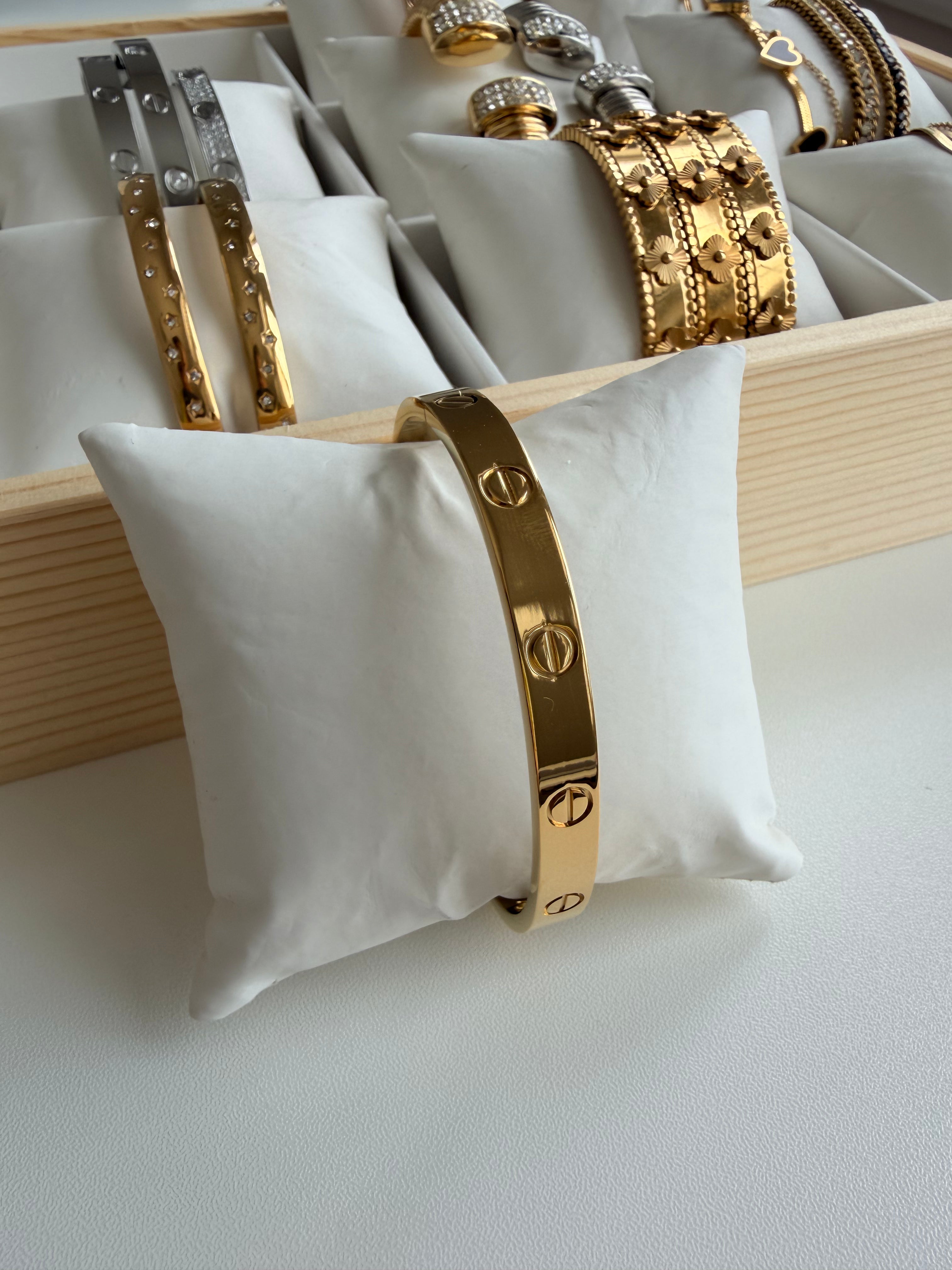 Classic Icon Model Bracelet Stainless Steel Nın-tarnish