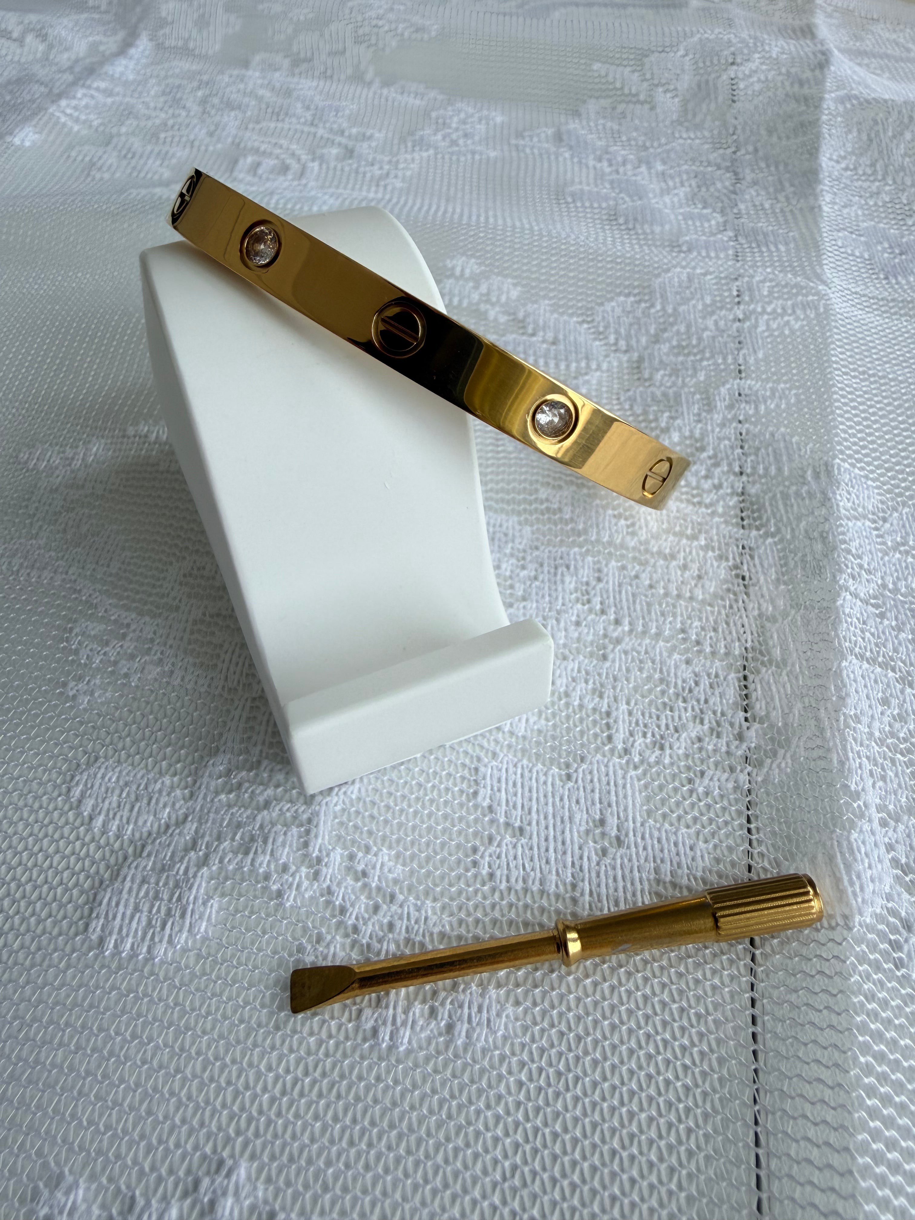 Madam Luxe Spark Bracelet Non-Tarnish