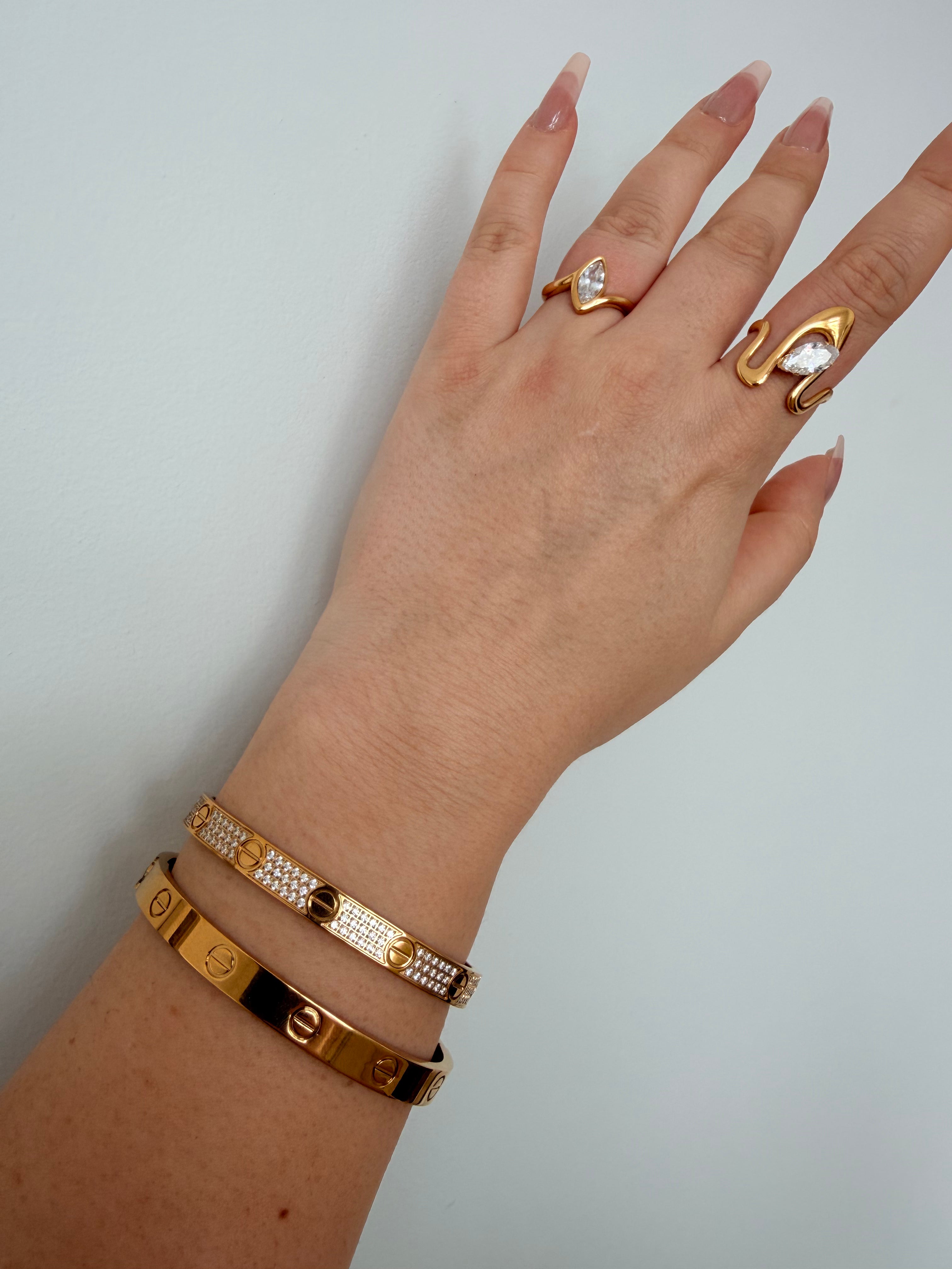 Madam Royal Shine Bracelet Non-Tarnish