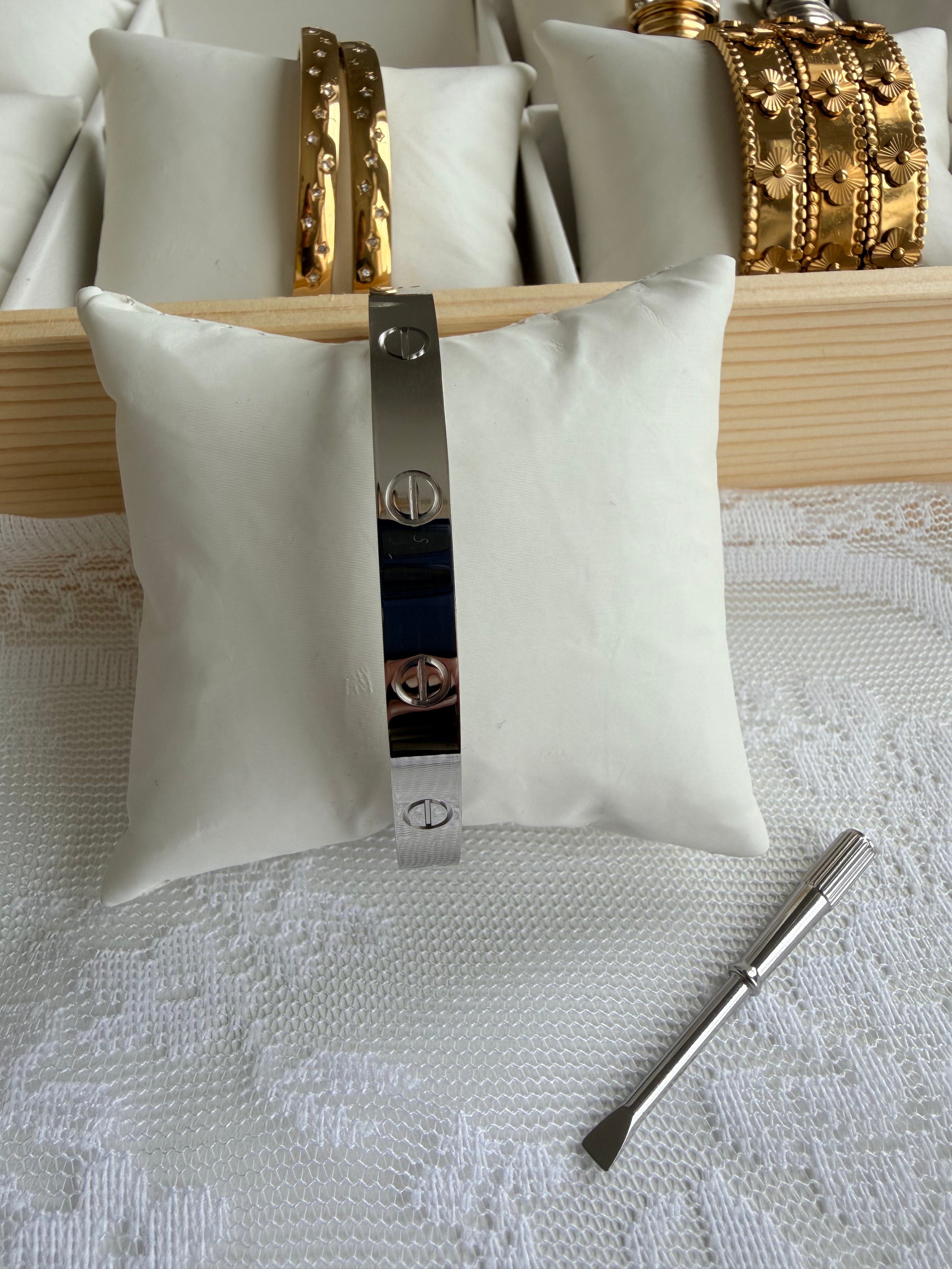 Classic Icon Model Silver Bracelet