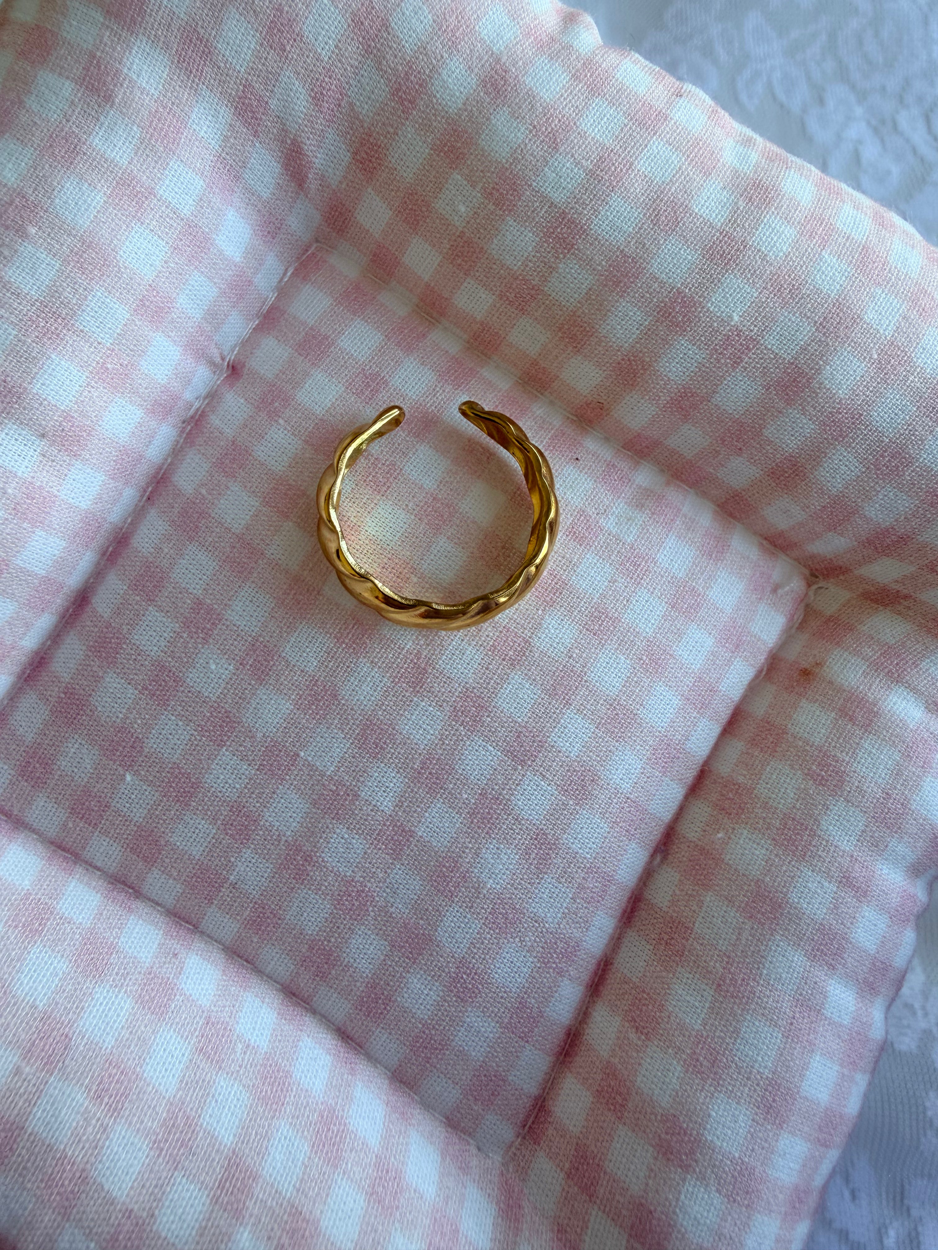 Golden Ring Stainless Steel
