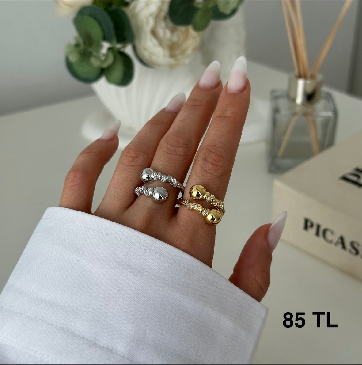 Lucca Ring